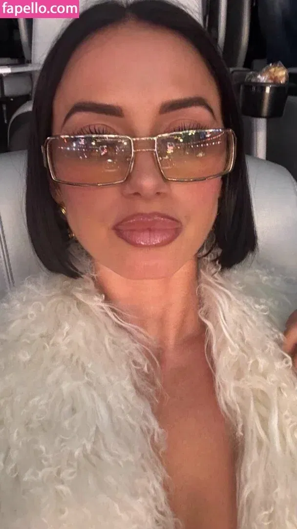 Yesjulz Onlyfans Photo Gallery 