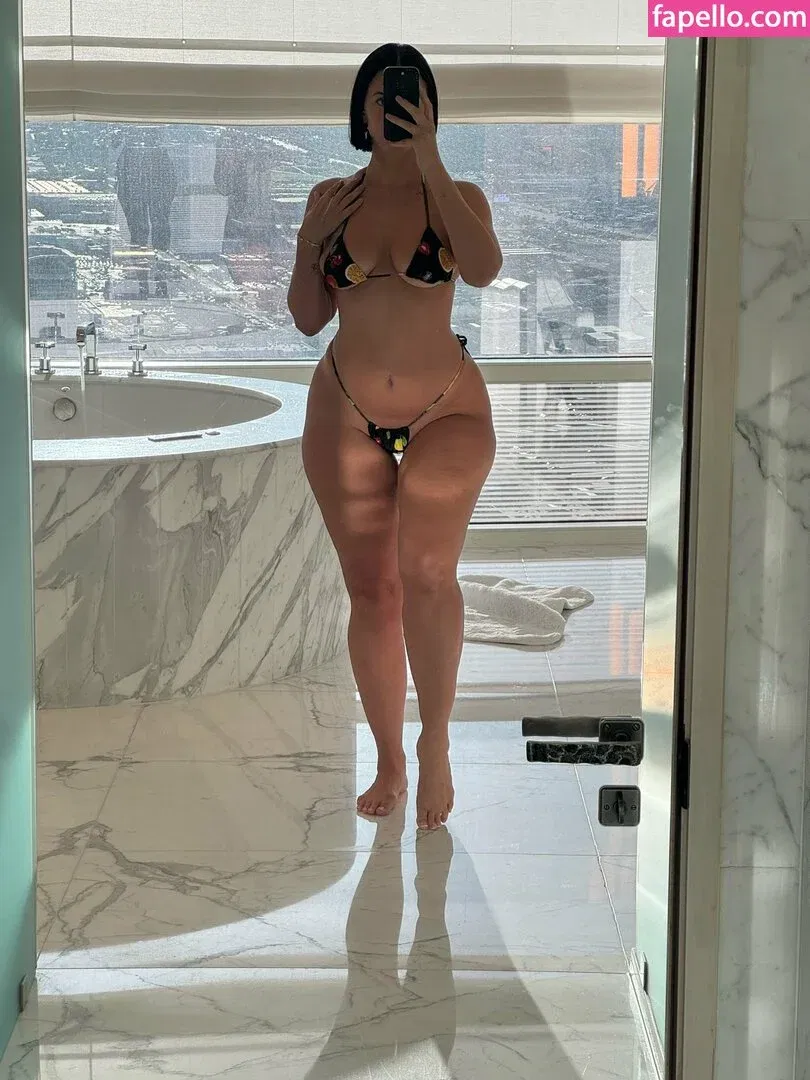 Yesjulz Onlyfans Photo Gallery 