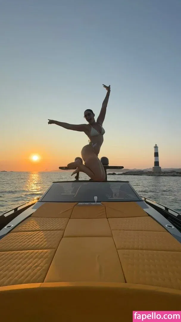 Yesjulz Onlyfans Photo Gallery 