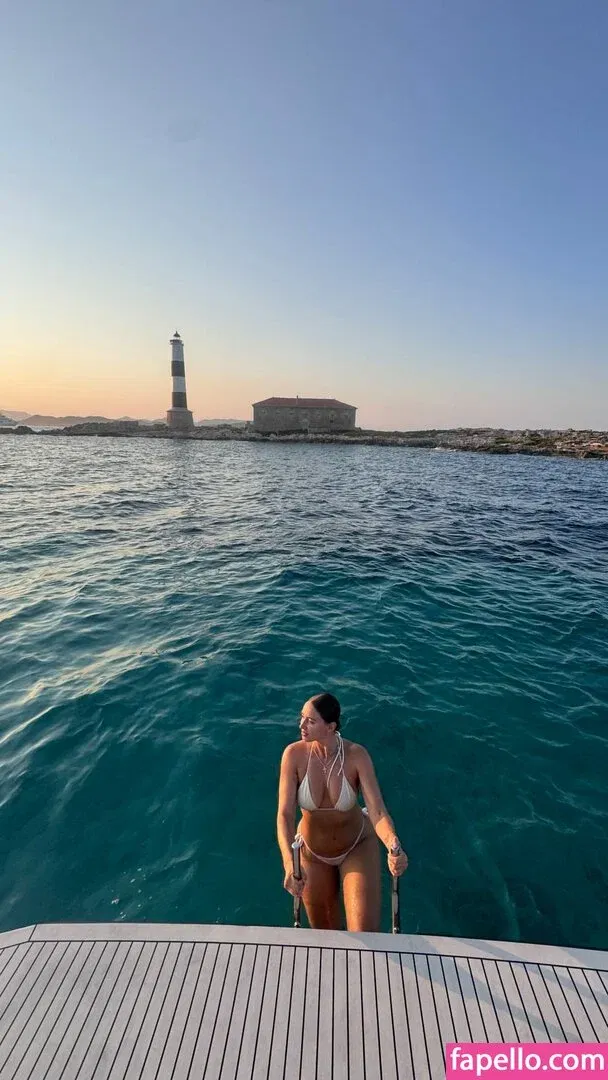 Yesjulz Onlyfans Photo Gallery 