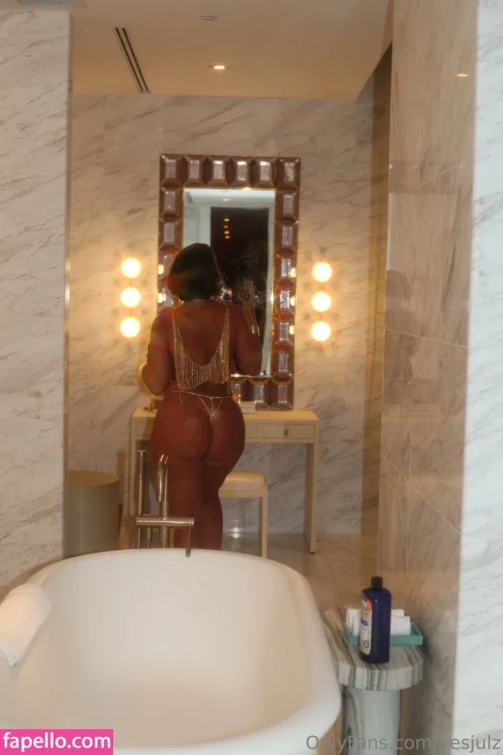 Yesjulz Onlyfans Photo Gallery 