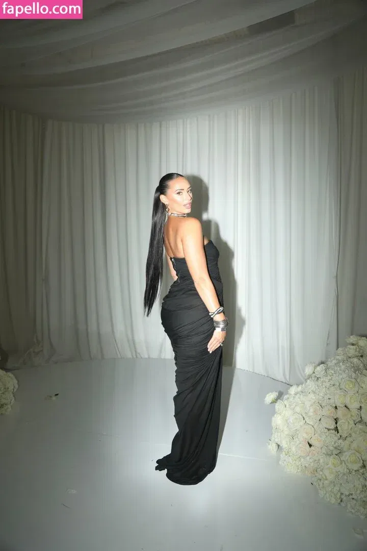 Yesjulz Onlyfans Photo Gallery 