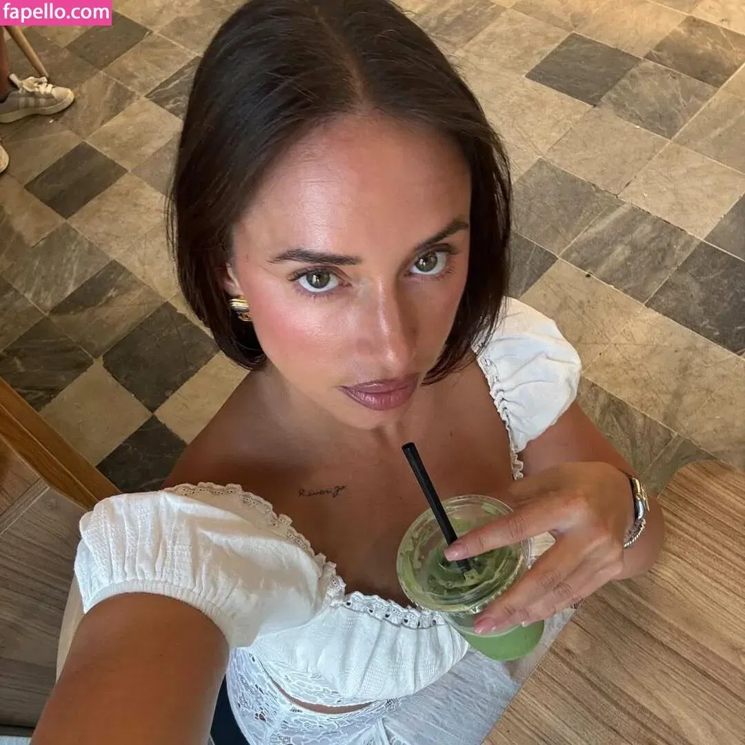 Yesjulz Onlyfans Photo Gallery 