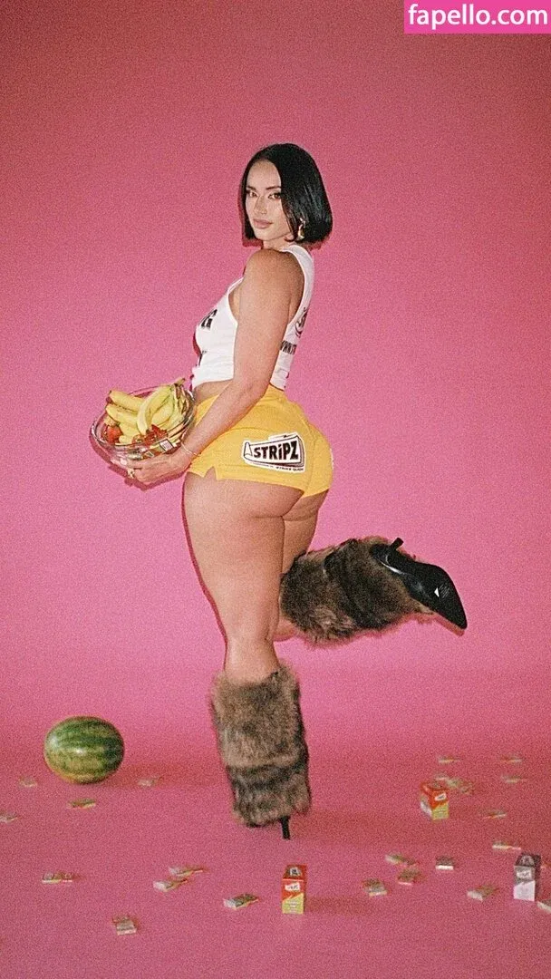 Yesjulz Onlyfans Photo Gallery 