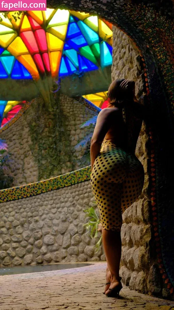 Yesjulz Onlyfans Photo Gallery 