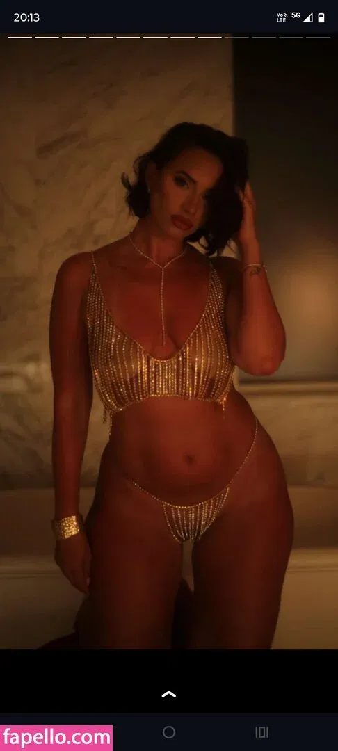 Yesjulz Onlyfans Photo Gallery 