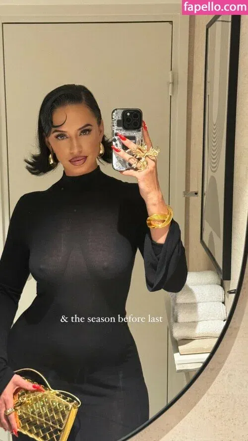 Yesjulz Onlyfans Photo Gallery 