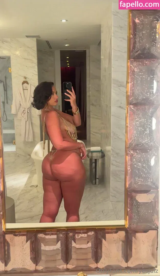 Yesjulz Onlyfans Photo Gallery 