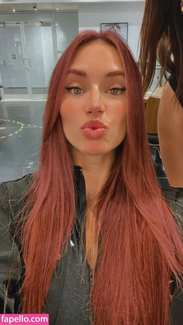 Yesjulz Onlyfans Photo Gallery 