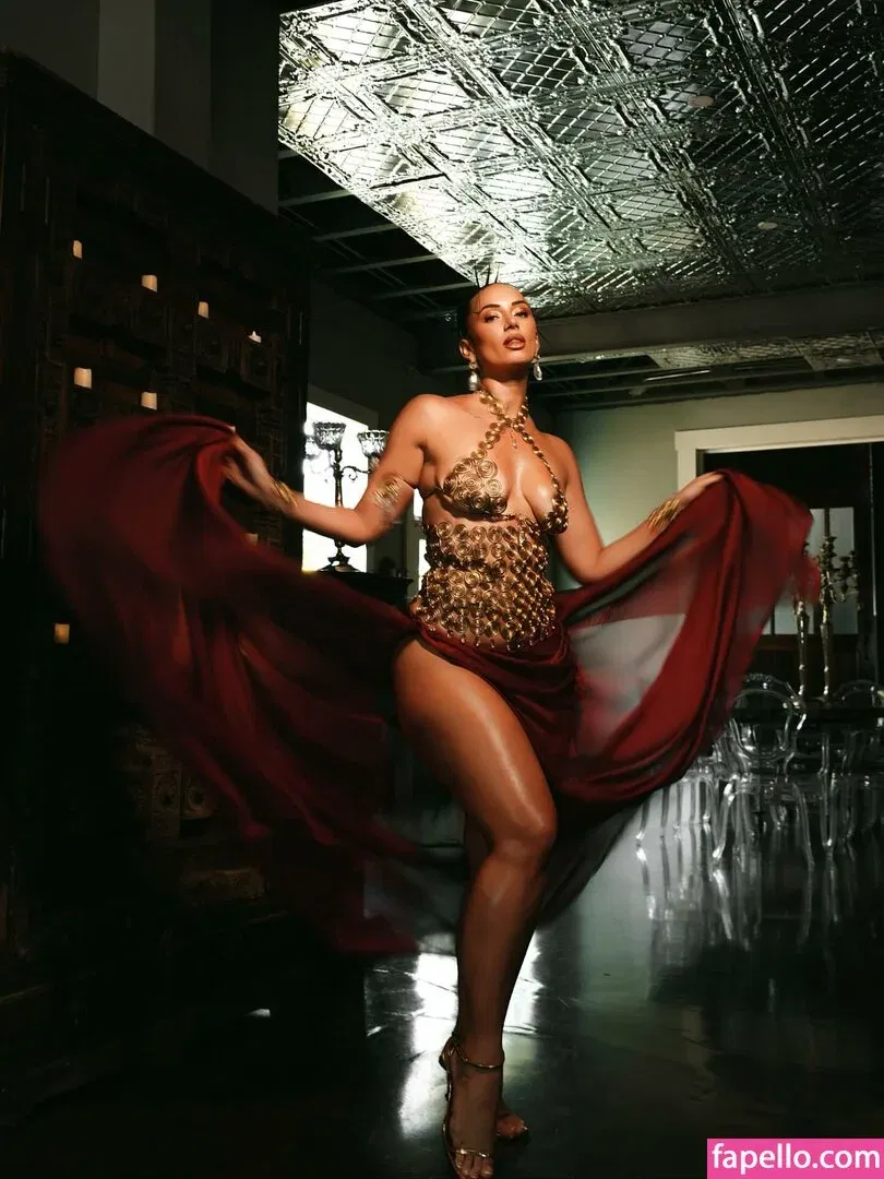 Yesjulz Onlyfans Photo Gallery 