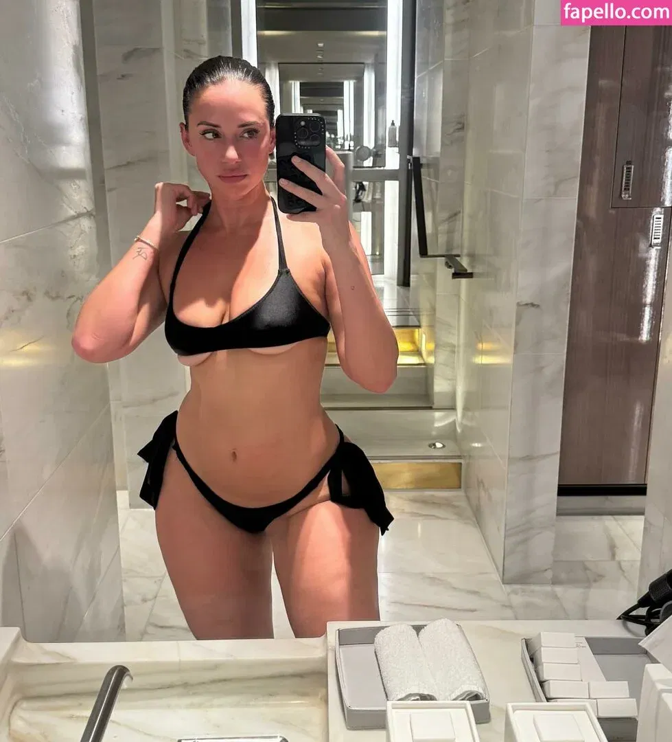 Yesjulz Onlyfans Photo Gallery 