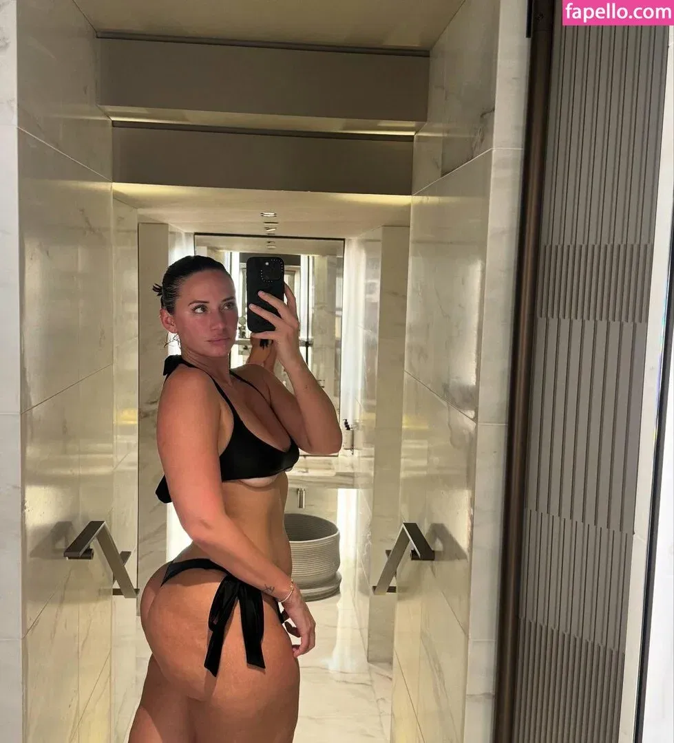 Yesjulz Onlyfans Photo Gallery 