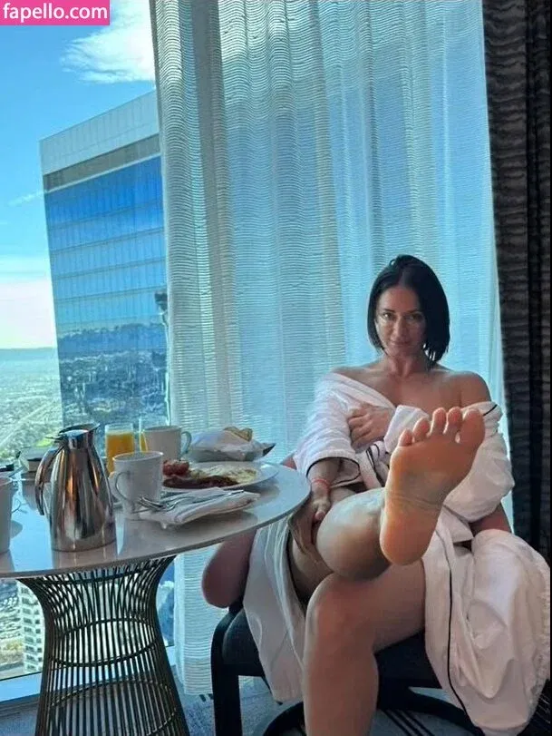 Yesjulz Onlyfans Photo Gallery 