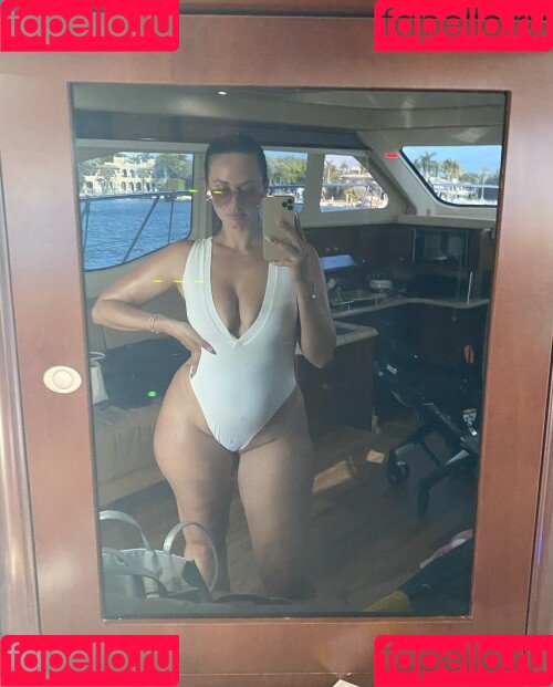 Yesjulz Onlyfans Photo Gallery 