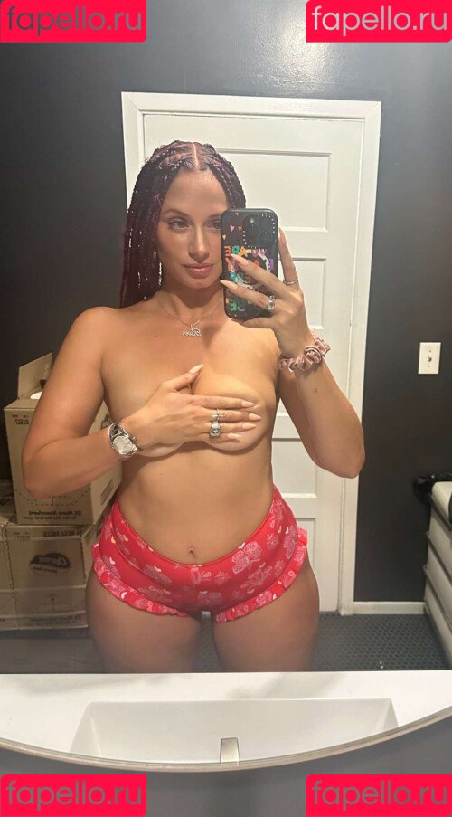 Yesjulz Onlyfans Photo Gallery 