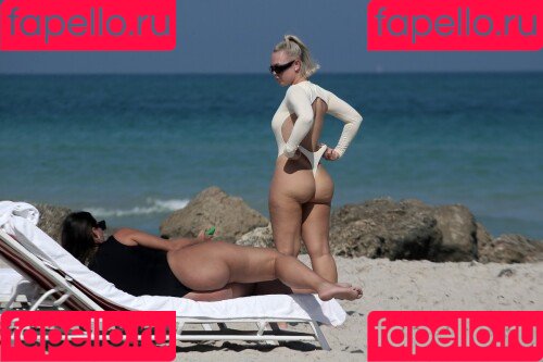 Yesjulz Onlyfans Photo Gallery 