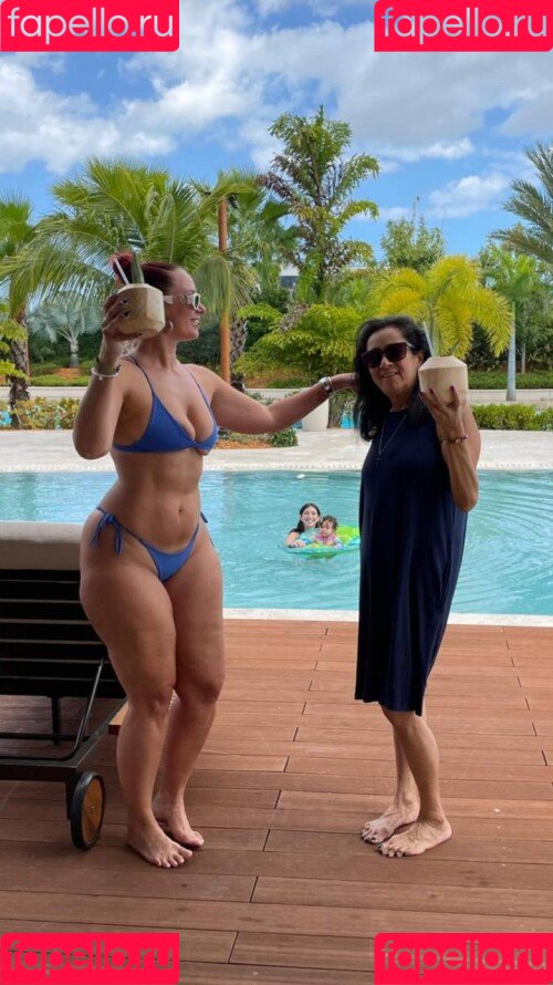 Yesjulz Onlyfans Photo Gallery 