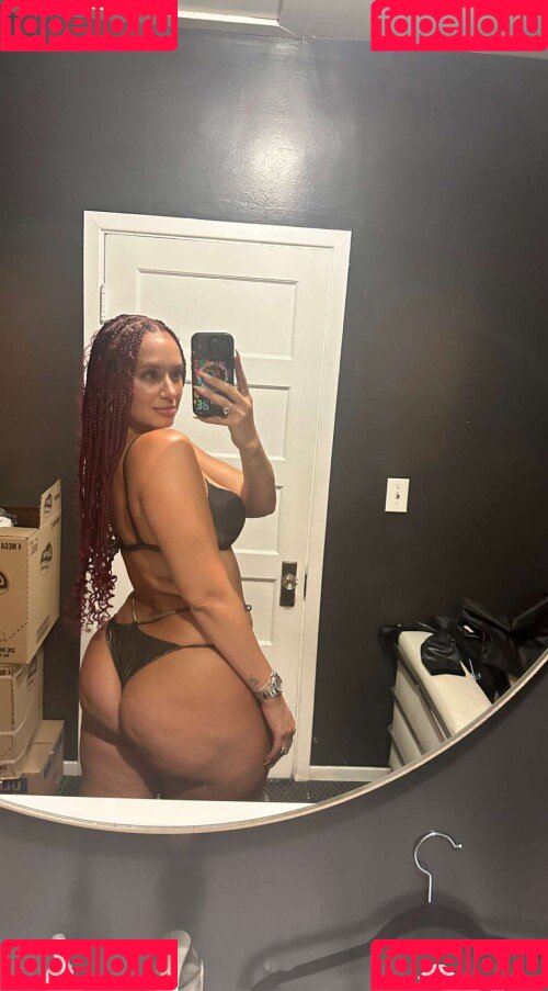 Yesjulz Onlyfans Photo Gallery 