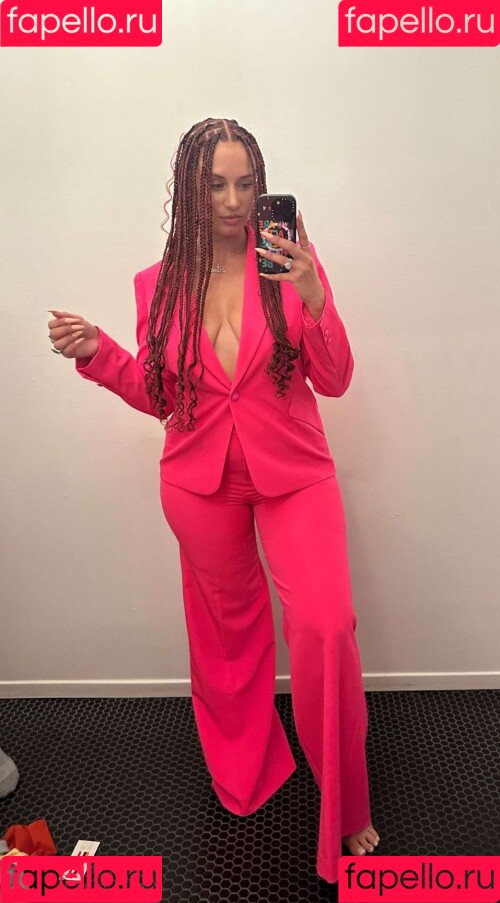 Yesjulz Onlyfans Photo Gallery 