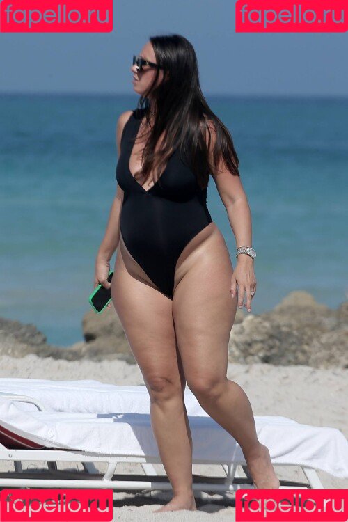 Yesjulz Onlyfans Photo Gallery 