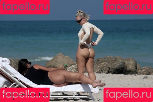 Yesjulz Onlyfans Photo Gallery 