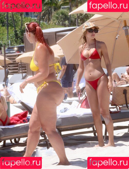 Yesjulz Onlyfans Photo Gallery 