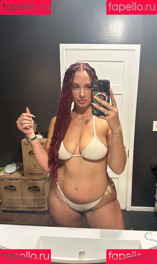 Yesjulz Onlyfans Photo Gallery 