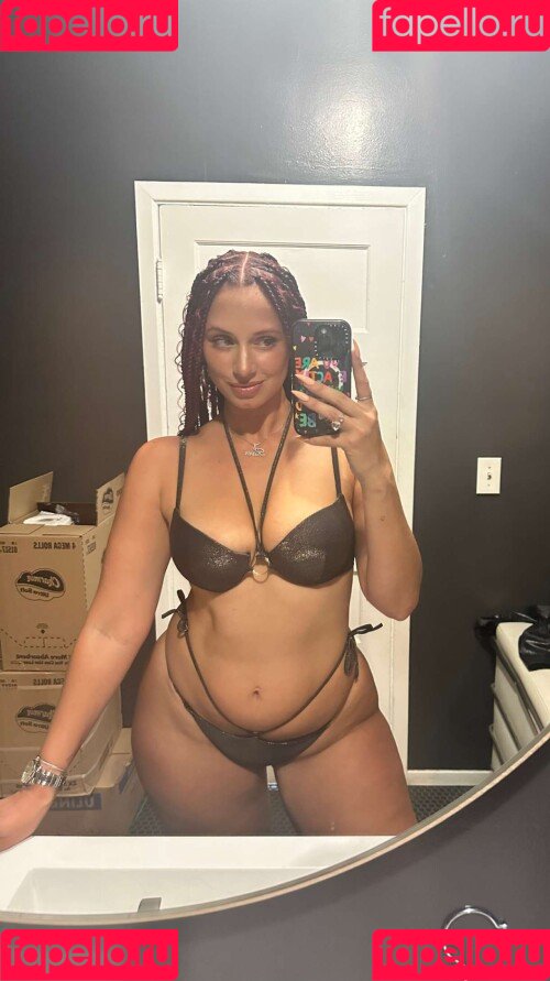 Yesjulz Onlyfans Photo Gallery 