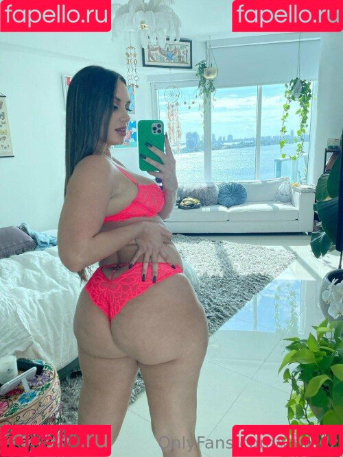 Yesjulz Onlyfans Photo Gallery 