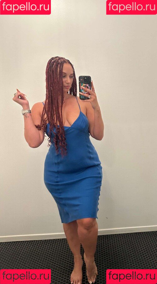 Yesjulz Onlyfans Photo Gallery 