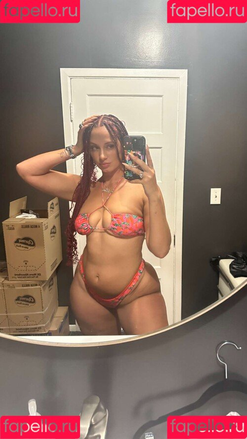 Yesjulz Onlyfans Photo Gallery 