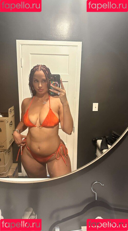 Yesjulz Onlyfans Photo Gallery 