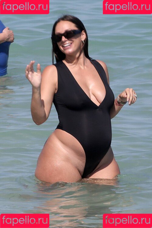 Yesjulz Onlyfans Photo Gallery 