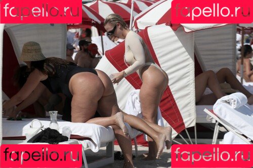 Yesjulz Onlyfans Photo Gallery 