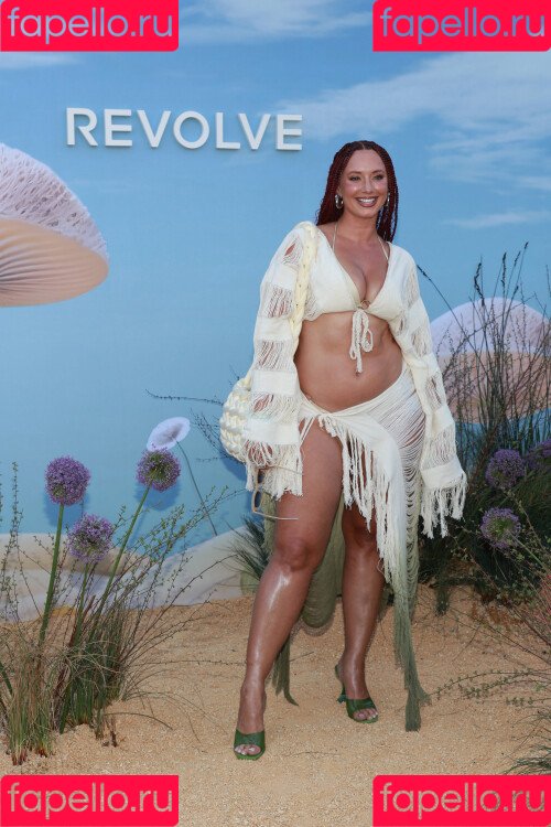 Yesjulz Onlyfans Photo Gallery 