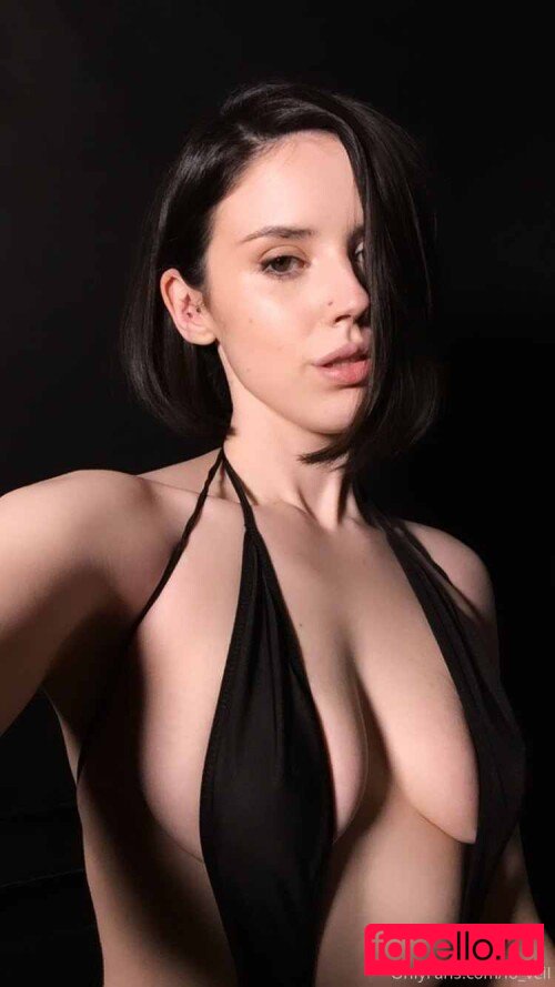 Ioveil Nude Onlyfans Photo 19
