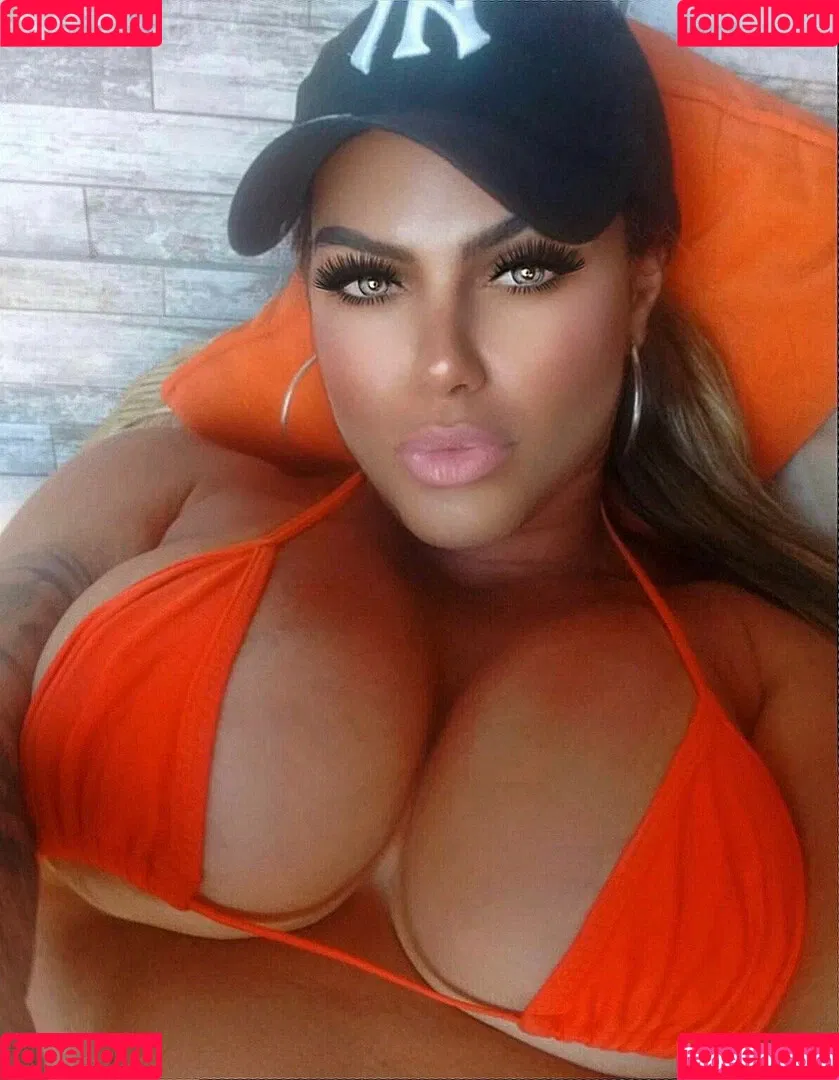 best_lu Onlyfans Photo Gallery 