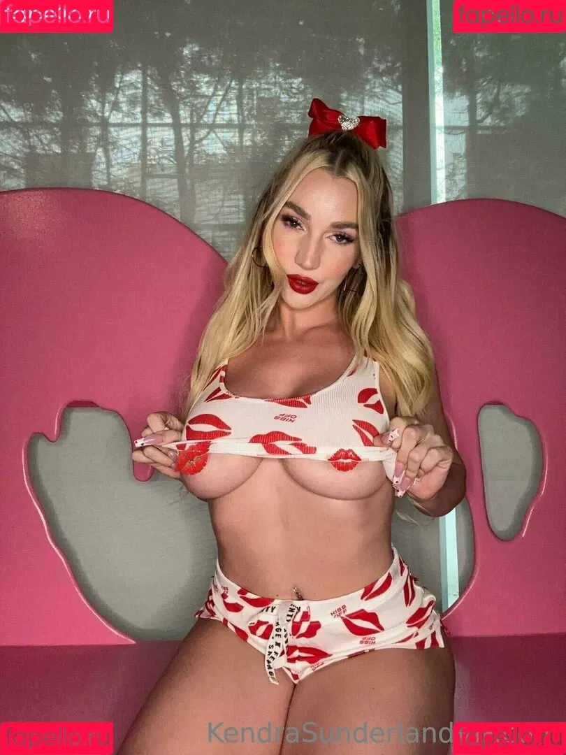KendraSunderland Onlyfans Photo Gallery 