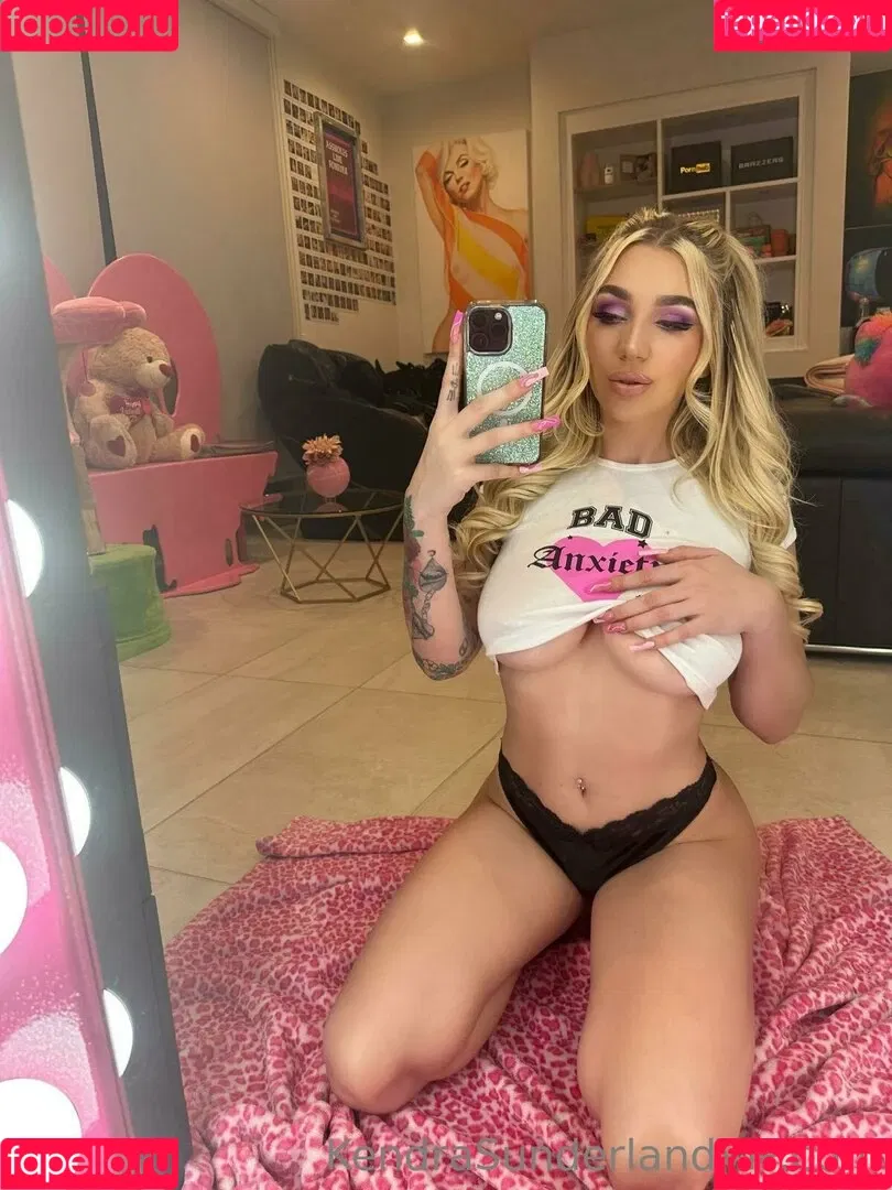 KendraSunderland Onlyfans Photo Gallery 