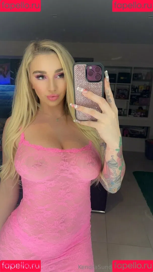 KendraSunderland Onlyfans Photo Gallery 
