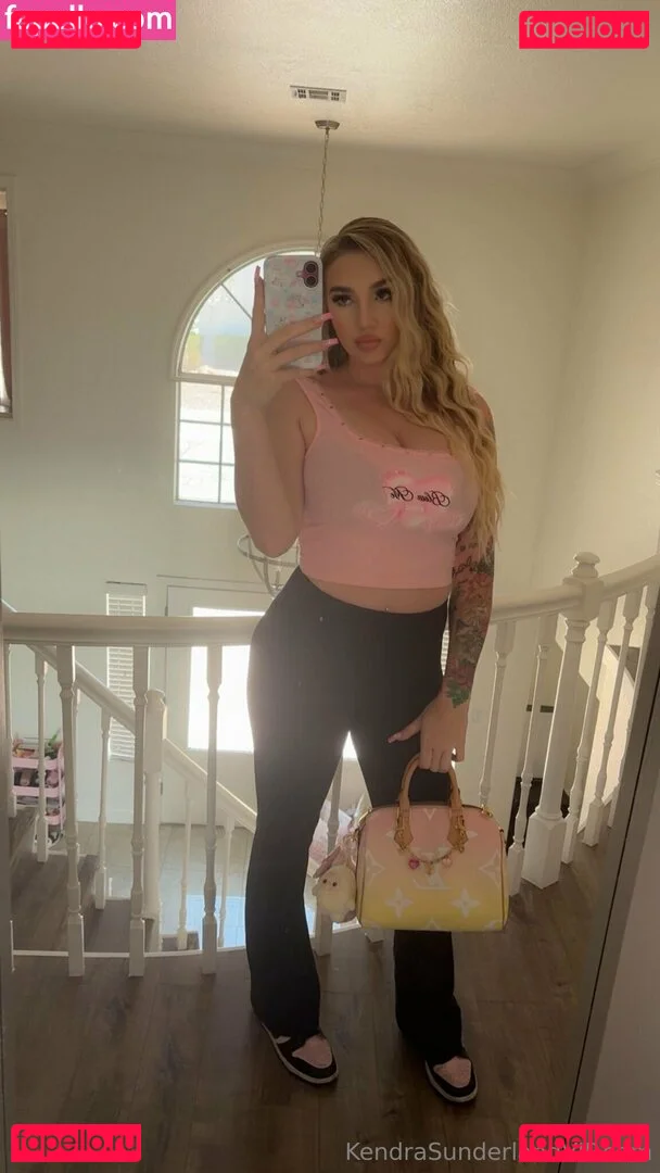 KendraSunderland Onlyfans Photo Gallery 