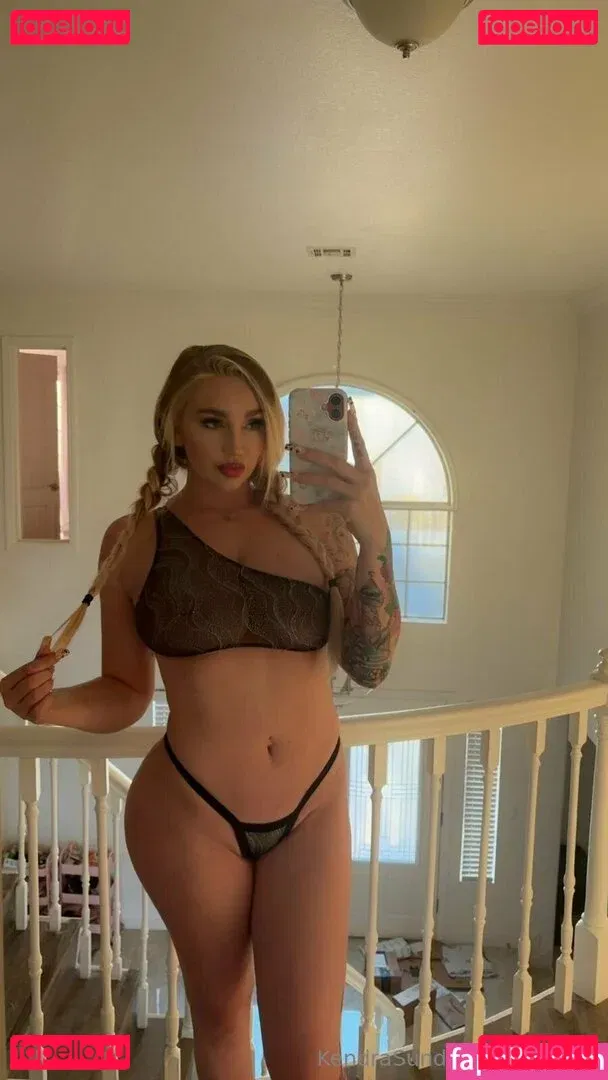 KendraSunderland Onlyfans Photo Gallery 