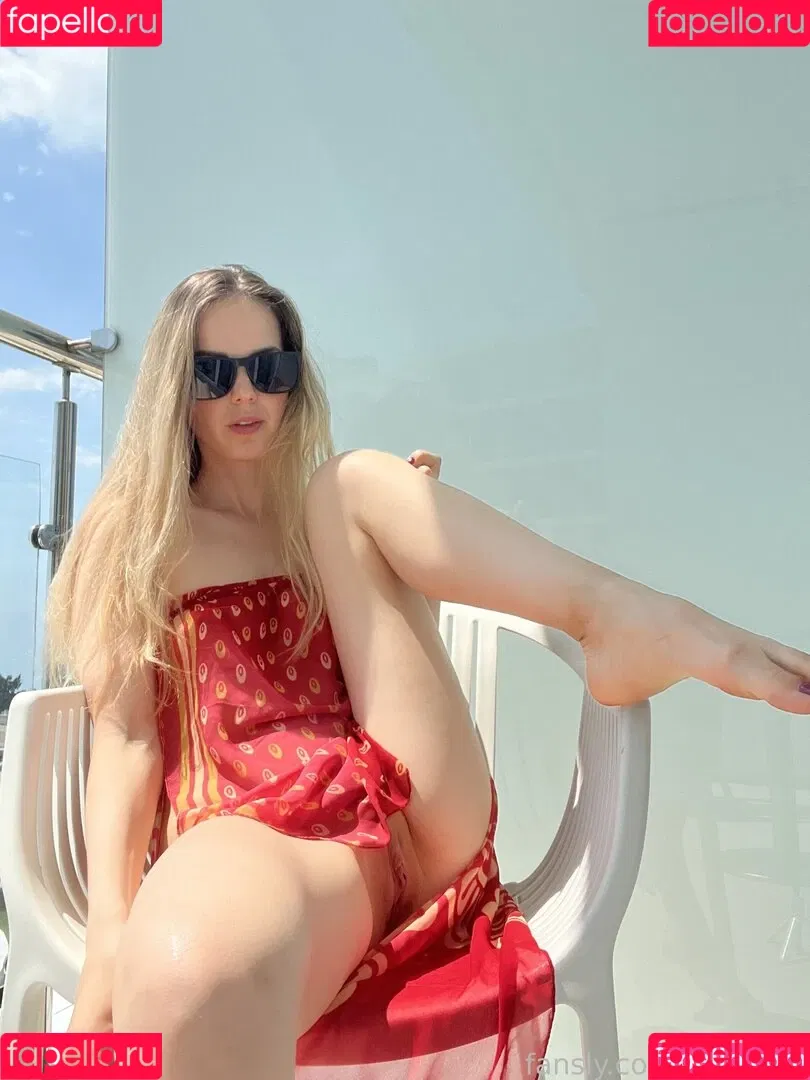 yesonee Onlyfans Photo Gallery 