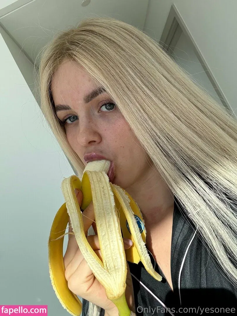 yesonee Onlyfans Photo Gallery 