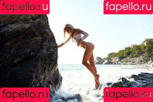 yesonee Onlyfans Photo Gallery 