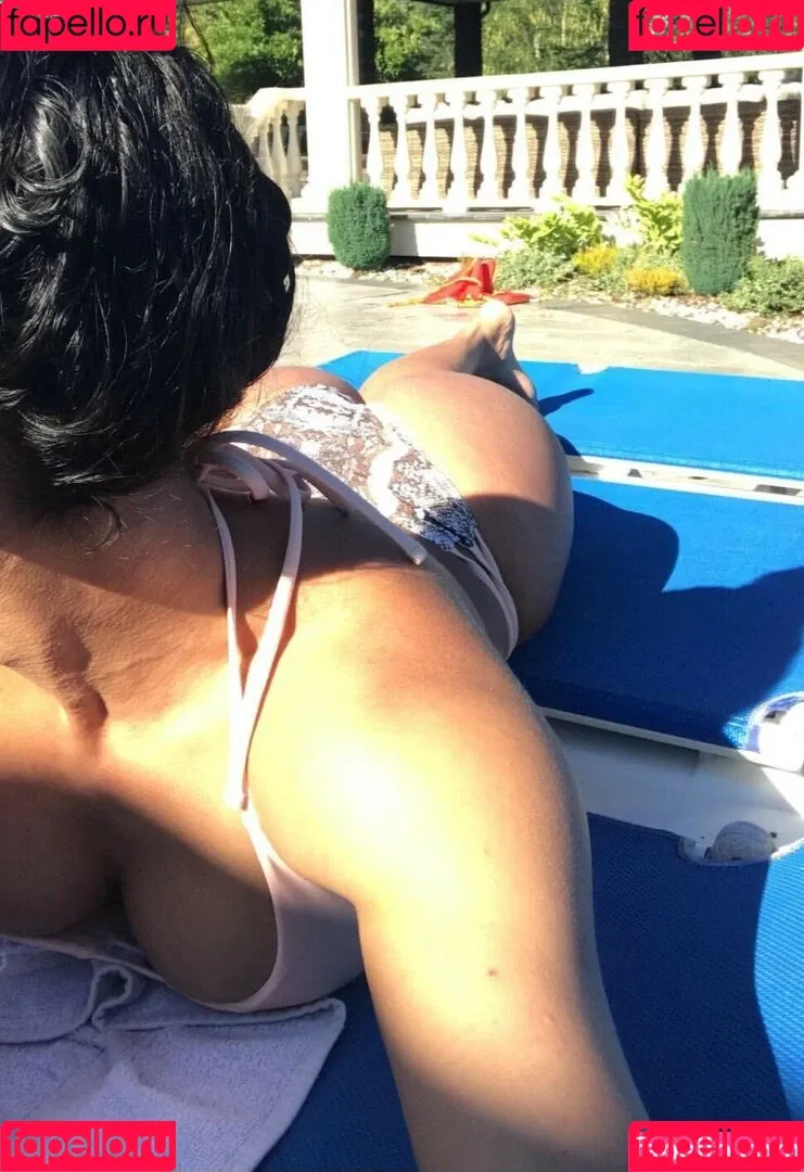 Skinnyroti Onlyfans Photo Gallery 