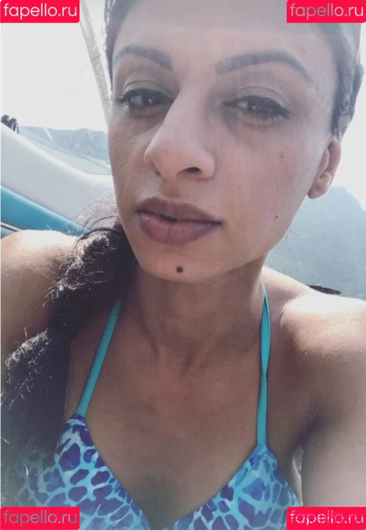 Skinnyroti Onlyfans Photo Gallery 