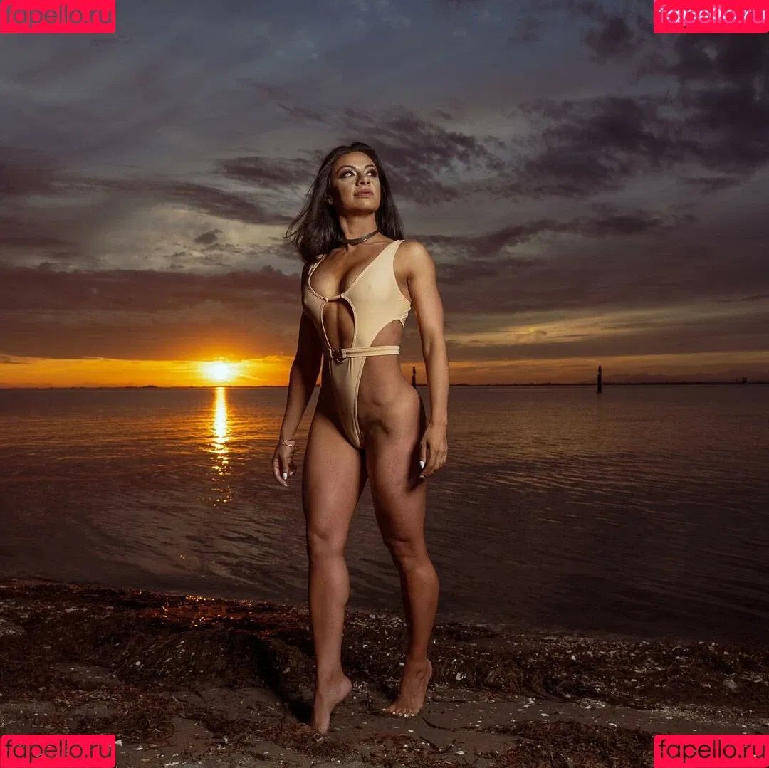 Skinnyroti Onlyfans Photo Gallery 