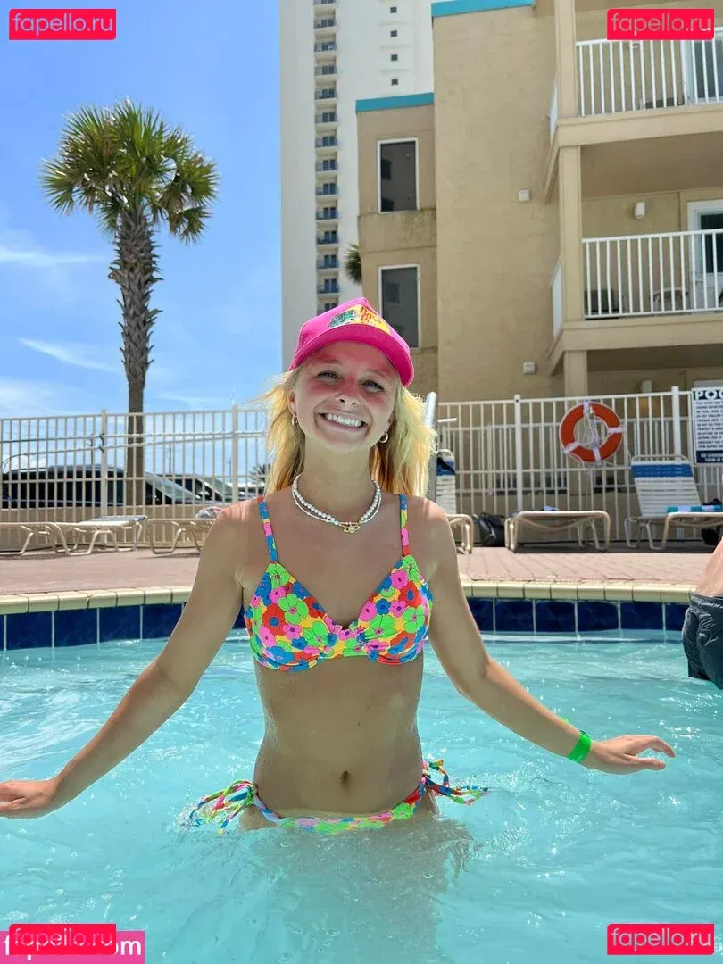 macimccarley Onlyfans Photo Gallery 