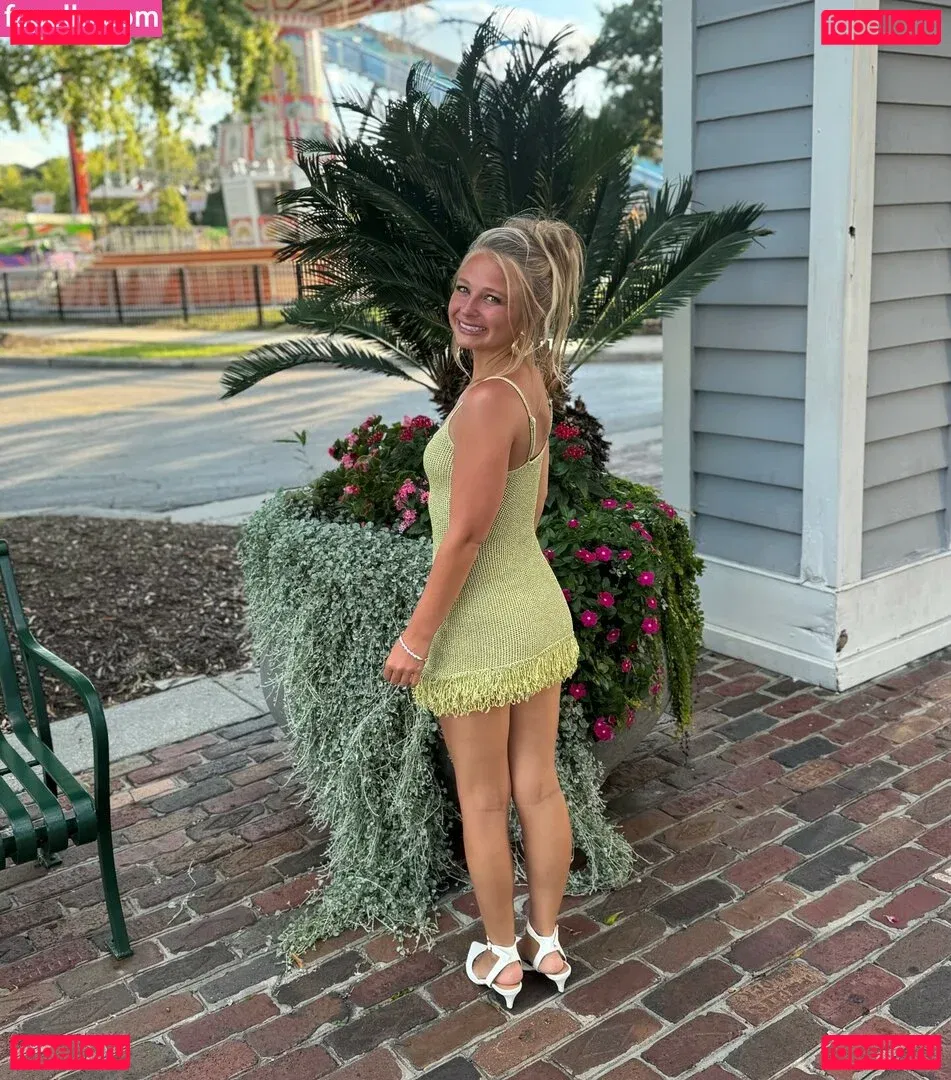 macimccarley Onlyfans Photo Gallery 